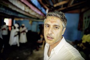 The new CNN series, Believer with Reza Aslan takes viewers on an immersive tour with the noted scholar, with Liz Bronstein ’89 as executive producer and Ben Selkow ’96 as director. 
