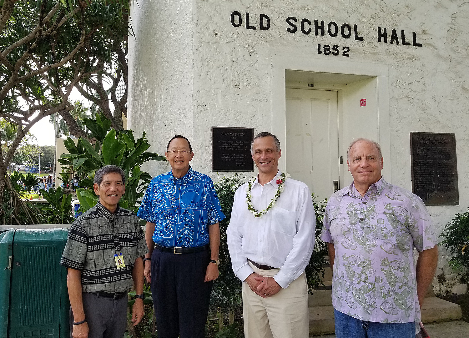 President Roth also visited the Punahou School, where Barack Obama graduated in 1979. Pictured at left is Myron Arakawa, director of college guidance; Warren Luke '66; Michael Roth and Hardy Spoehr '66.