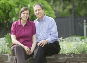 Mark Masselli and Jennifer Alexander '88. (Photo by The Middletown Press)