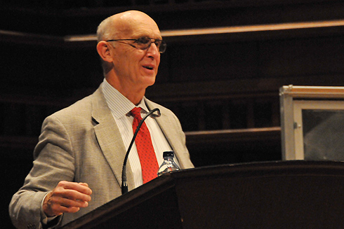 Karl Scheibe, director of the Susan B. and William K. Wasch Center for Retired Faculty, visiting faculty in psychology, speaks at the Blakemore event. The event was  sponsored by the Wasch Center for Retired Faculty, Department of Psychology, and the Robert Schumann Lecture Series in the Environmental Studies Program.