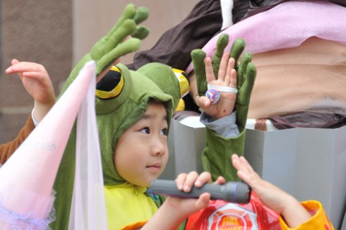 Froggy Alan is the son of Yun Liu, coordinator of the Scientific Computing and Informatics Center.