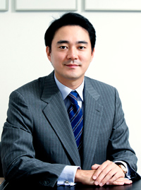 Alfred Hong '04