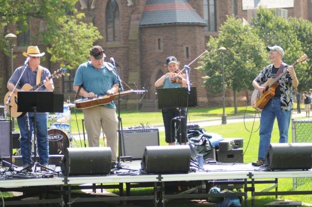 The Mattabassett String Collective, a Wesleyan faculty/staff band, performed an eclectic mix of bluegrass, blues, country and rock during THE MASH, Sept. 7. 