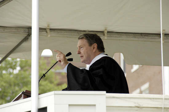 Jim Lehrer P'85, anchor of T<i>he NewsHour with Jim Lehrer</i>, delivered the commencement address during ceremonies May 27. (Photo by Bill Burkhart)