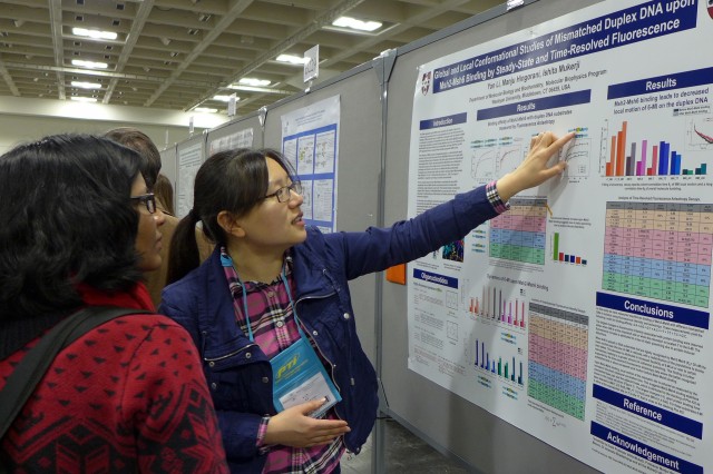 Molecular biology and biochemistry graduate student Yan Li presented  her research titled "Global and Local Conformational Studies of Mismatched Duplex DNA upon Msh2-Msh6 Binding by Steady-State and Time-Resolved Fluorescence." 