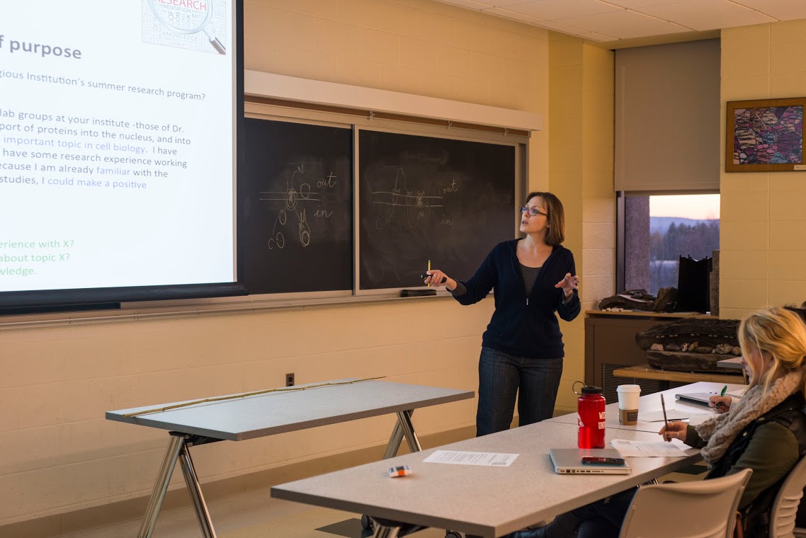 On Nov. 17 and 19, Ruth Johnson, assistant professor of biology, spoke to sophomores and juniors about applying to summer research programs. During the two-session workshop, Johnson discussed ways to write successful applications for summer programs at U.S. research institutions.