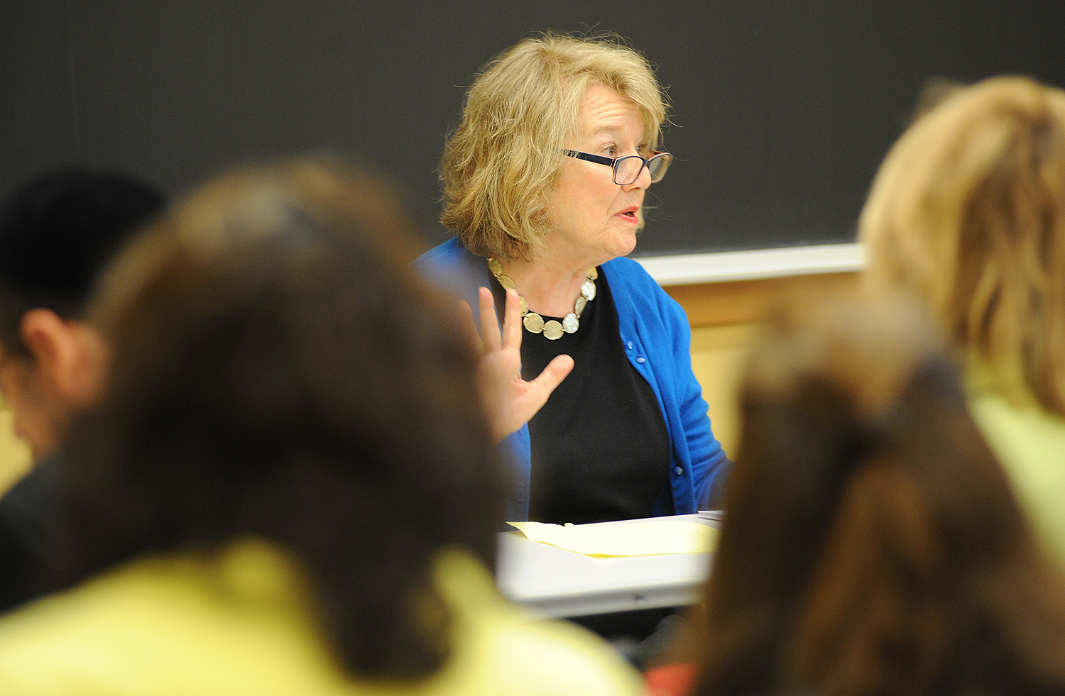 Guest faculty member Lis Harris, a journalist and author, spoke about literary journalism and memoir. Harris was a staff worker on The New Yorker for 25 years, and her work has appeared in The New York Times, The World Policy Journal, and the Wilson Quarterly.