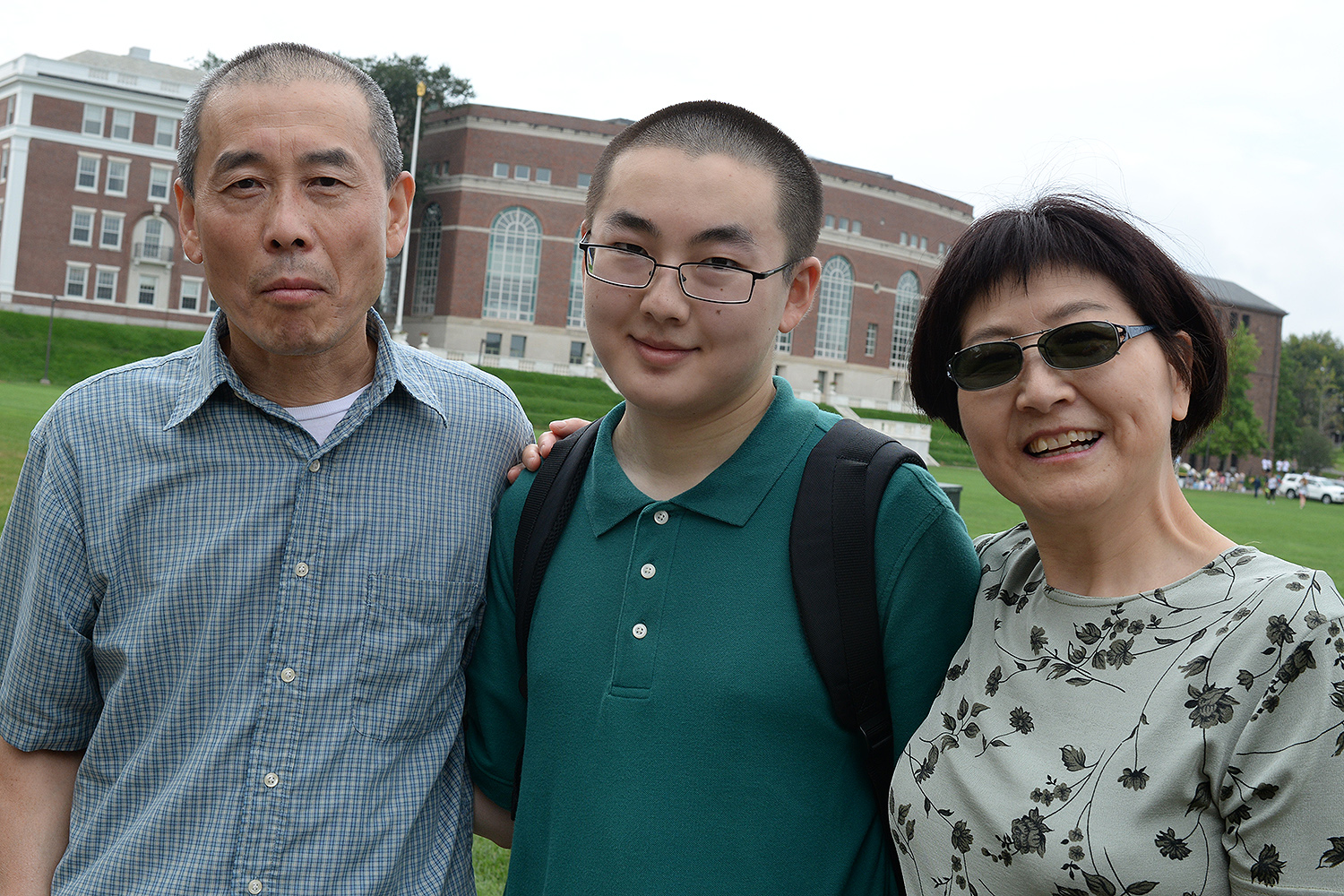 Parents Jie Zhou and Yewei Liu helped their son Kevin Liu ’20 move to campus for Arrival Day. Kevins is from Elliot City, MD.