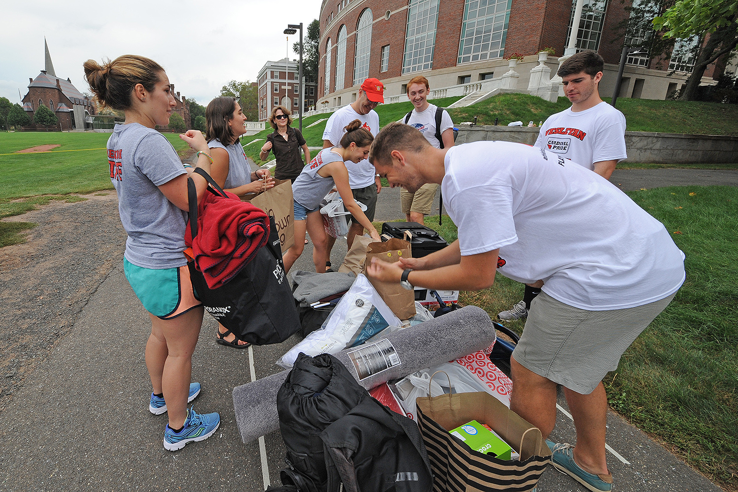Several Wesleyan student athletes, upperclassmen and Wesleyan staff and faculty helped new students move their belongings on Arrival Day. Aug. 31.