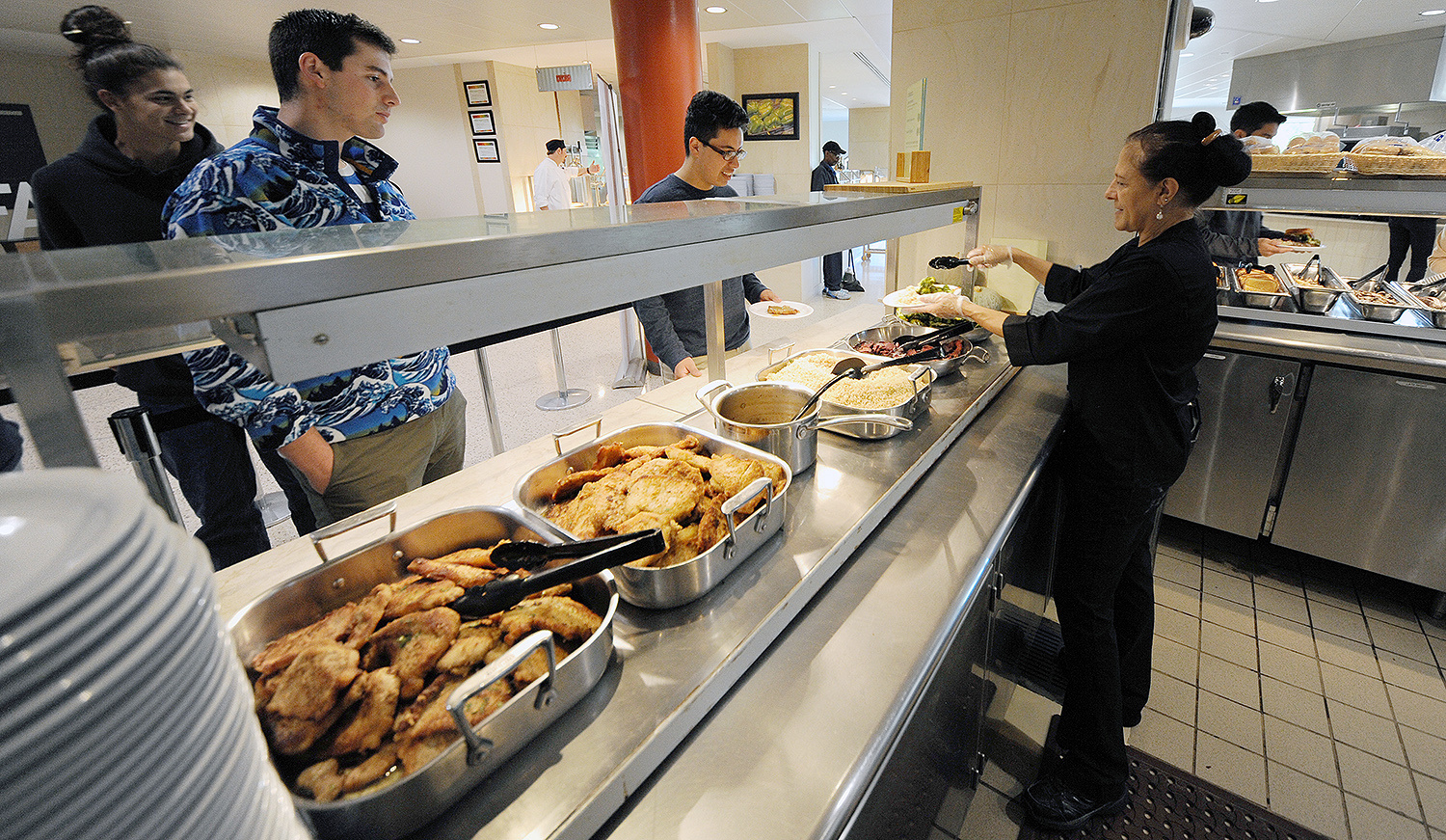 As part of Wesleyan's sustainability efforts, the Wesleyan Student Association Dining Committee removed all trays from the Usdan Marketplace in 2009. The "traylessness" action is one way Wesleyan has worked to reduce food waste. 