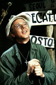 William Christopher’54 was Father Francis Mulcahy on the hit 1970s-1980s TV series “M*A*S*H.” (Credit 20th Century Fox, via Everett Collection.) 