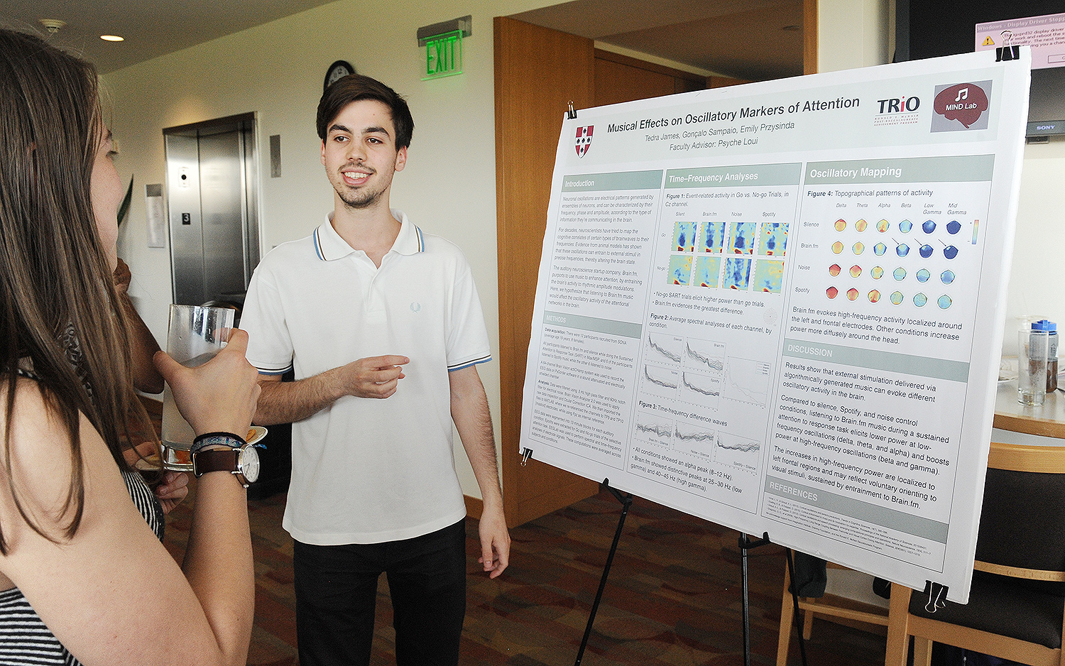 Gonçalo Sampaio ’18 presented his research on “Musical Effects on Oscillatory Markers of Attention” at the NSM poster session, Sampaio is majoring in computer science with a linked major in neuroscience.