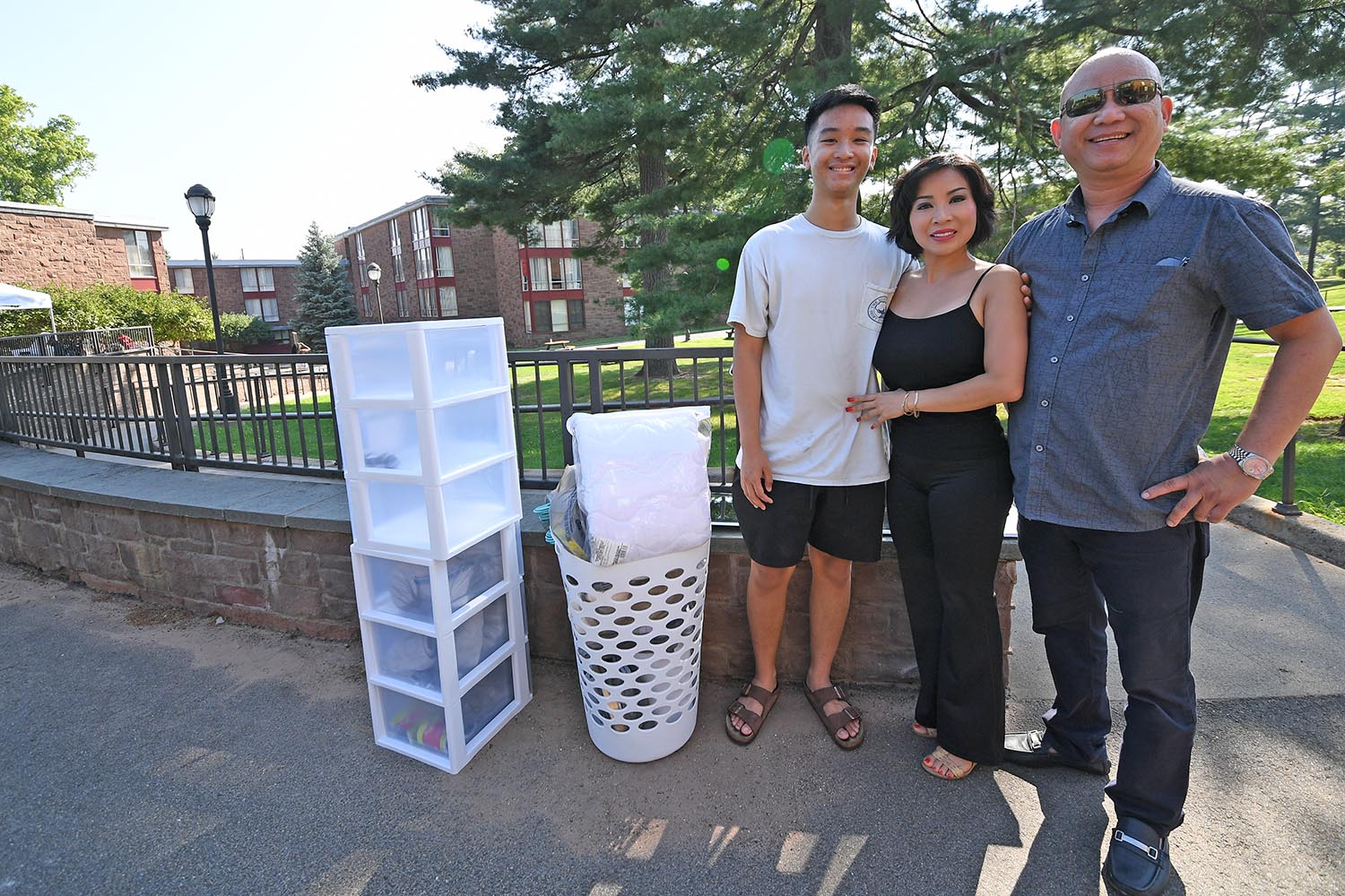 Paul Tran ’22, with parents Hoa Hoang and Thai Tran, from Houston, Texas, chose Wesleyan for its open curriculum. He’s considering a major in English and government, with the goal of becoming a civil lawyer. Asked if he minded that his son was so far away from Texas, father Thai Tran was both cheerful philosophical: “This, he chose. We have to follow.” 