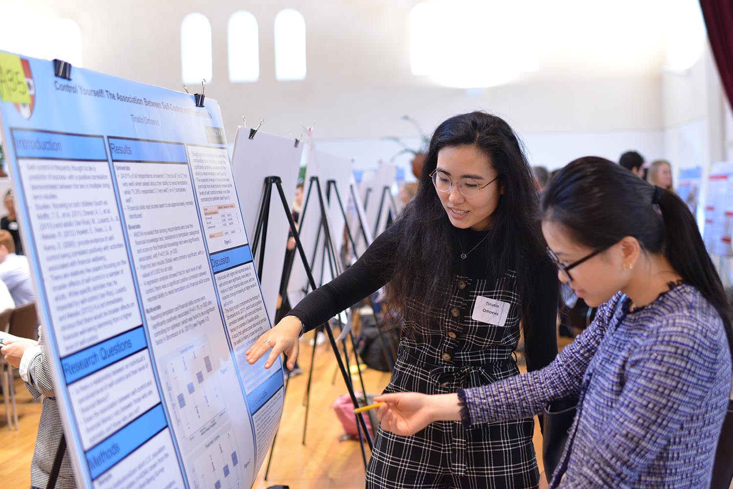 Tinatin Omoeva '21 discussed her poster called, "Control Yourself! The Association Between Self-Control and Financial Skills."