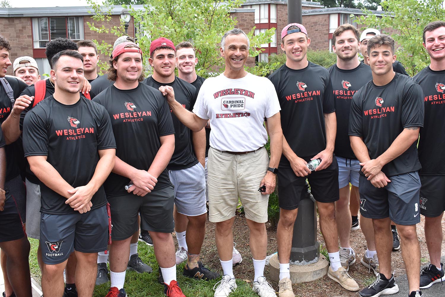 Wesleyan President Michael Roth greeted members of the Class of 2023 and their families on Arrival Day, Aug. 28. President Roth and several student-athletes helped the new students move their belongings into their new residence halls. 