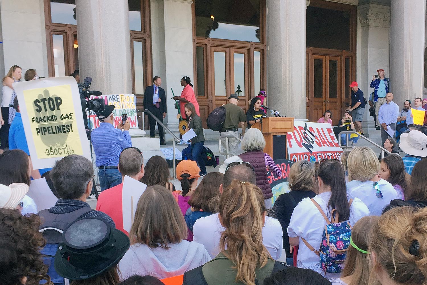 An additional 40 Wesleyan students rallied at the climate strike in Hartford. Sanya Bery '20 spoke there too  :)