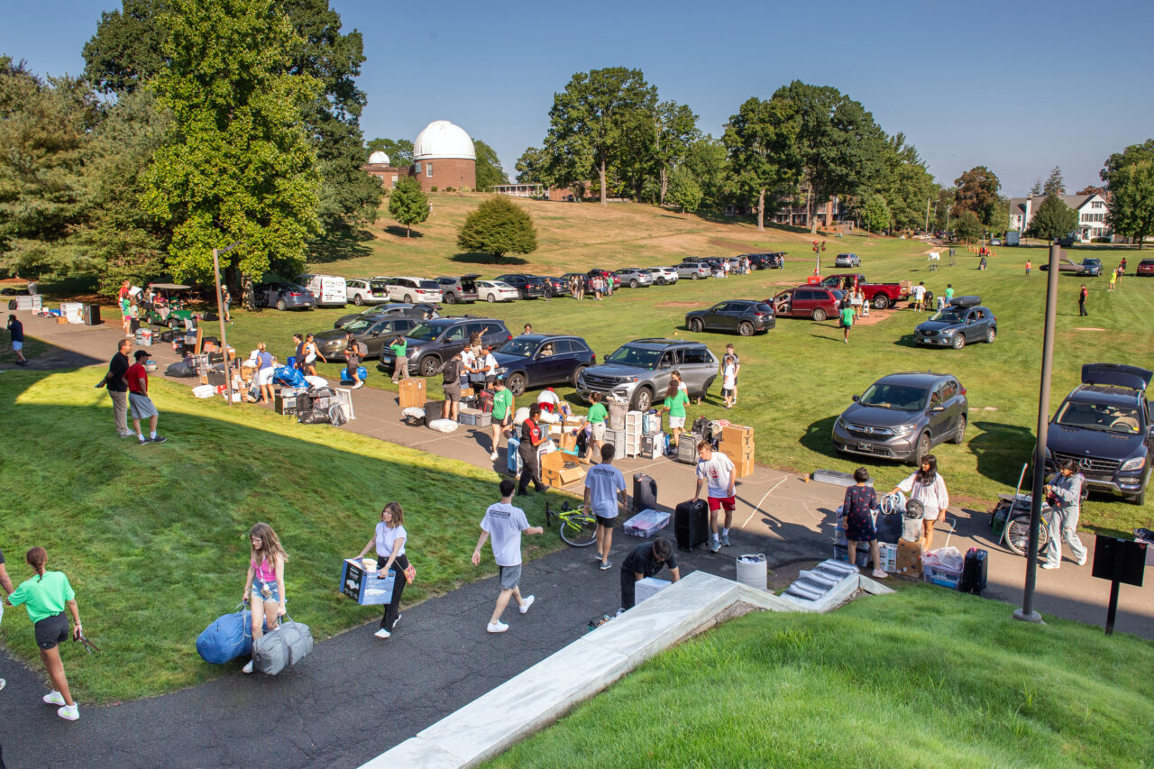 2022_08_31-Wesleyan-1st-year-arrival-day_Lavitt_07-1280x853.jpg